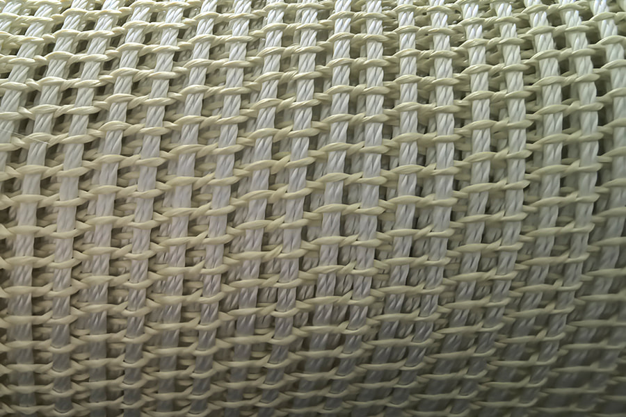 High-strength aramid reinforced Mesh Fabric Roll – para sa composite basic materials High-strength aramid reinforced Mesh Fabric Roll – para sa composite basic materials